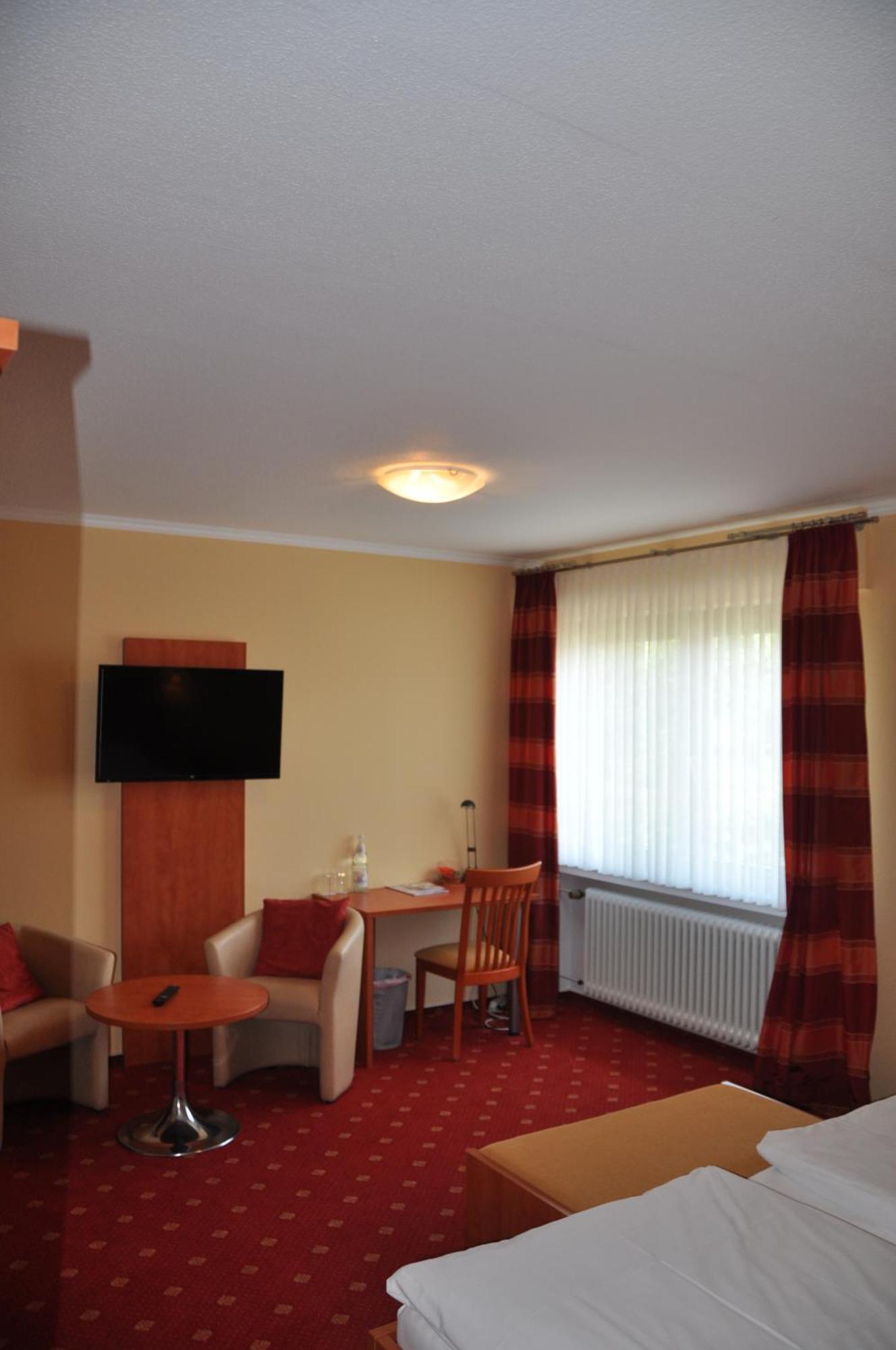Hotel Cafe Ernst Bernkastel-Kues Room photo